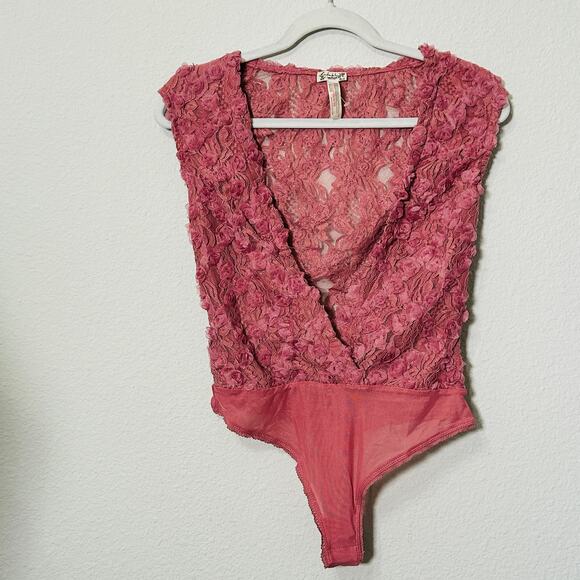 NEW Free People Intimately 2 Haute 2 Handle Pink Rosette Bodysuit Small Coquette - Picture 10 of 11